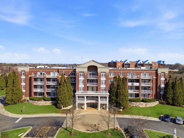 7011 W Touhy Avenue , Unit 205, Niles, IL 60714