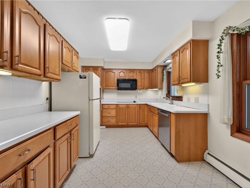 1143 Gary Boulevard , Brunswick, OH 44212 Photo 4