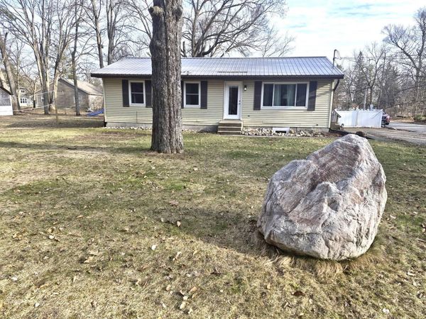 100 W Brooks Street, Newaygo, MI 49337