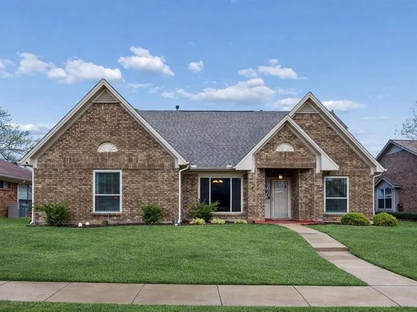 1669 Crosshaven Drive, Lewisville, TX 75077