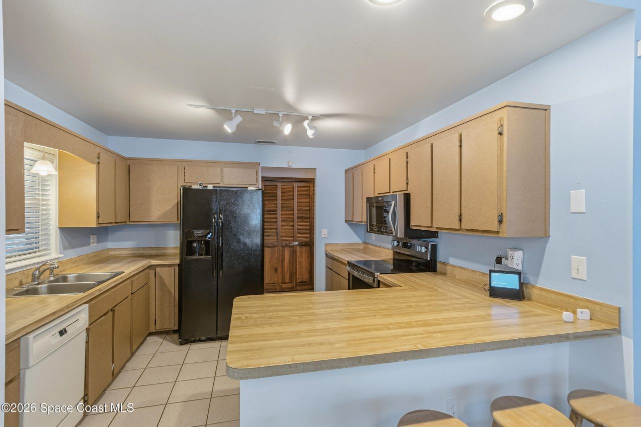 397 Harbor Drive, Cape Canaveral, FL 32920 Photo