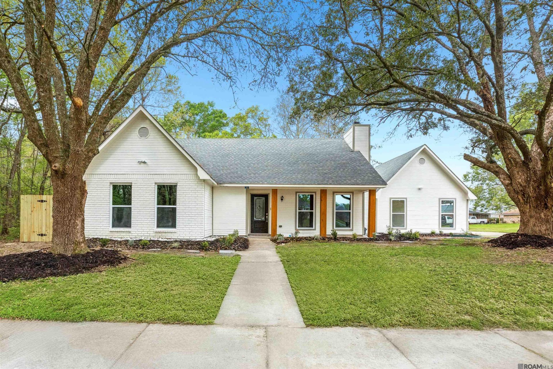 3553 W Wendover Dr, Baton Rouge, LA 70814 Main Photo