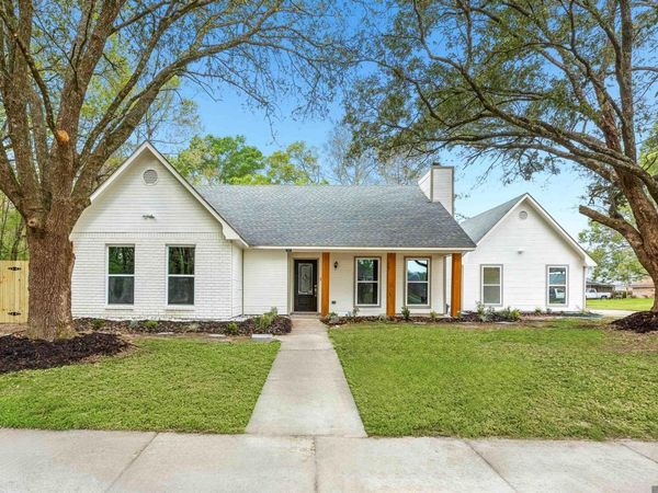 3553 W Wendover Dr, Baton Rouge, LA 70814