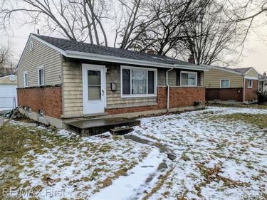 247 Hecht Drive, Madison Heights, MI 48071