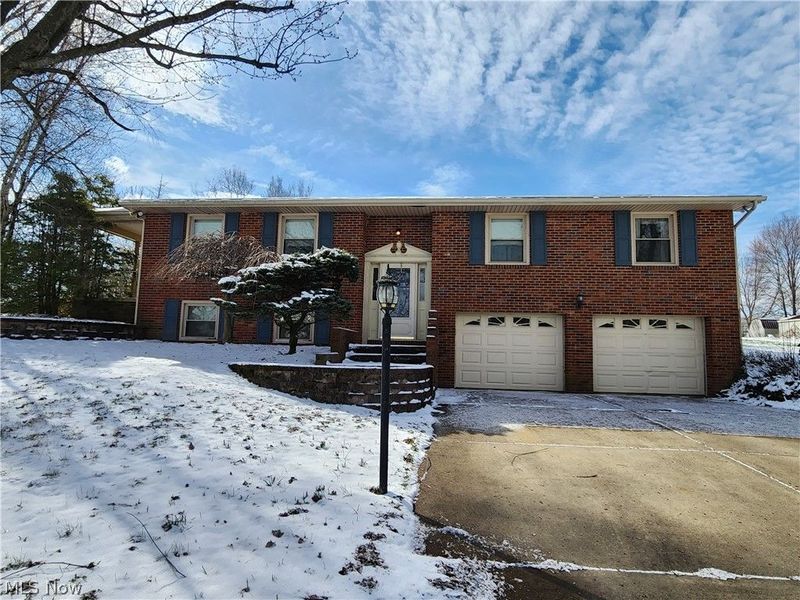 49871 S Park Circle, East Liverpool, OH 43920 Photo 1