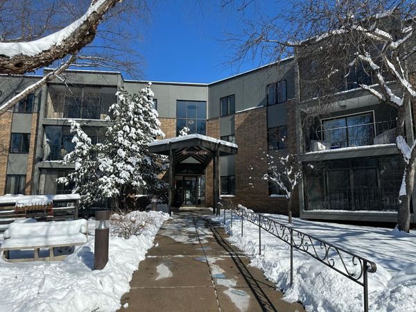 10 Windsor Court, Unit 203, New Brighton, MN 55112