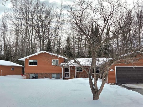 321 Shorewood Drive, International Falls, MN 56649