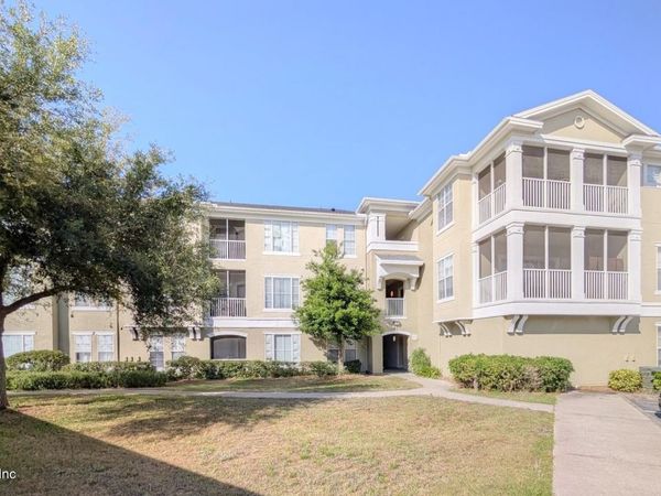 8290 GATE Parkway W, Unit 147, Jacksonville, FL 32216