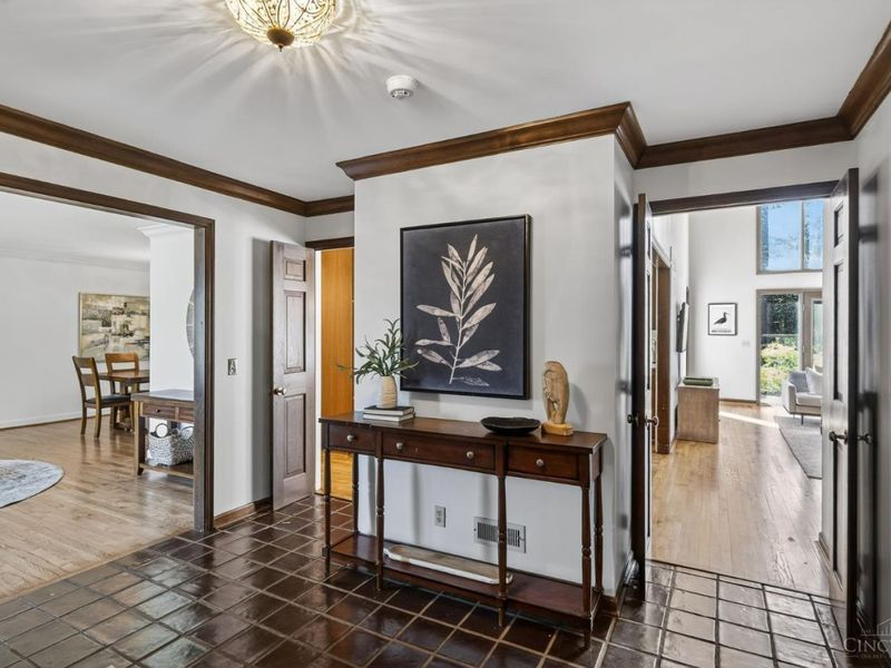 7745 Ivygate Lane, Montgomery, OH 45242 Photo 2