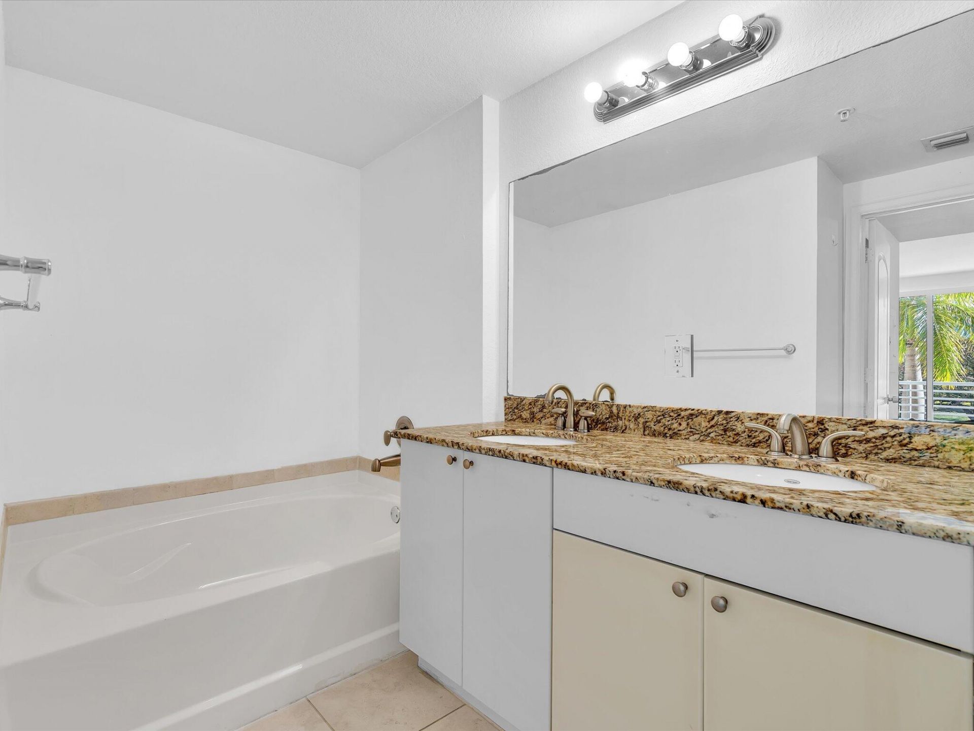 1830 Radius Drive, Unit 214, Hollywood, FL 33020 Photo