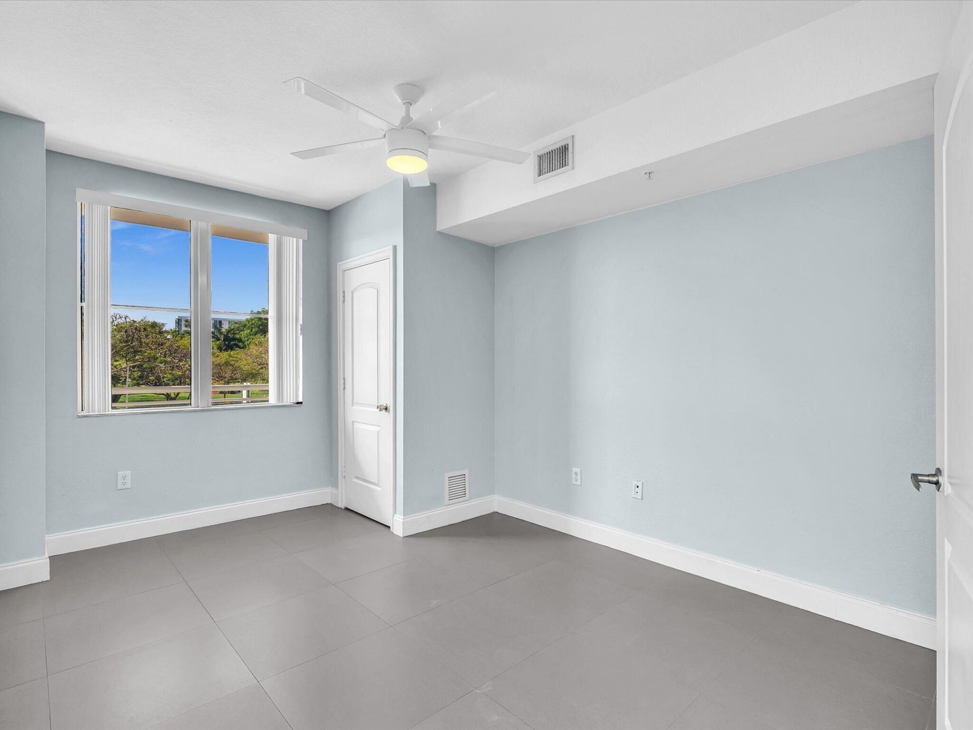 1830 Radius Drive, Unit 214, Hollywood, FL 33020 Photo