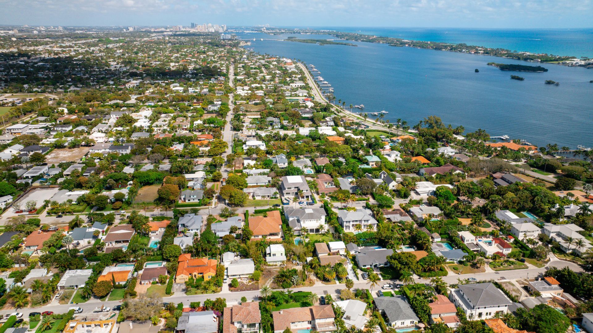 145 Alhambra Place, West Palm Beach, FL 33405 Photo