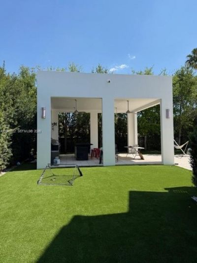 8210 NW 33rd Ter, Doral, FL 33122 Photo