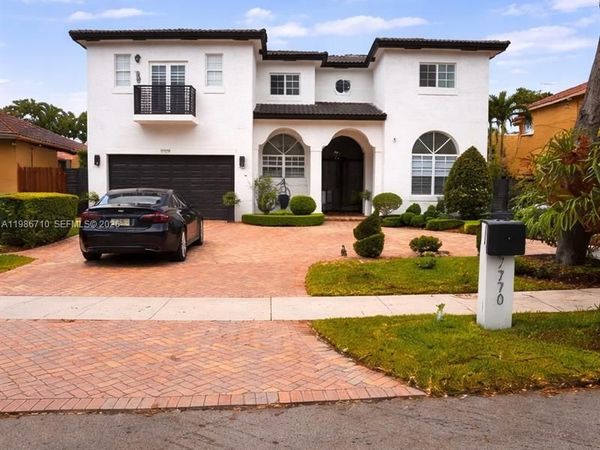 7770 NW 161st Ter , Miami Lakes, FL 33016