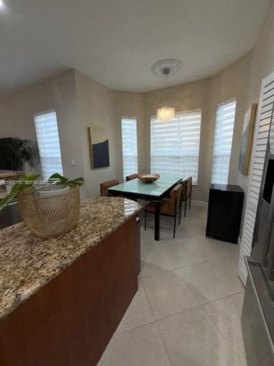 7770 NW 161st Ter , Miami Lakes, FL 33016 Photo