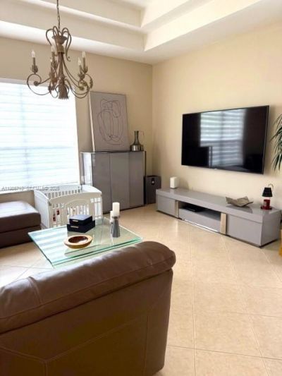 7770 NW 161st Ter , Miami Lakes, FL 33016 Photo