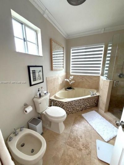 7770 NW 161st Ter , Miami Lakes, FL 33016 Photo