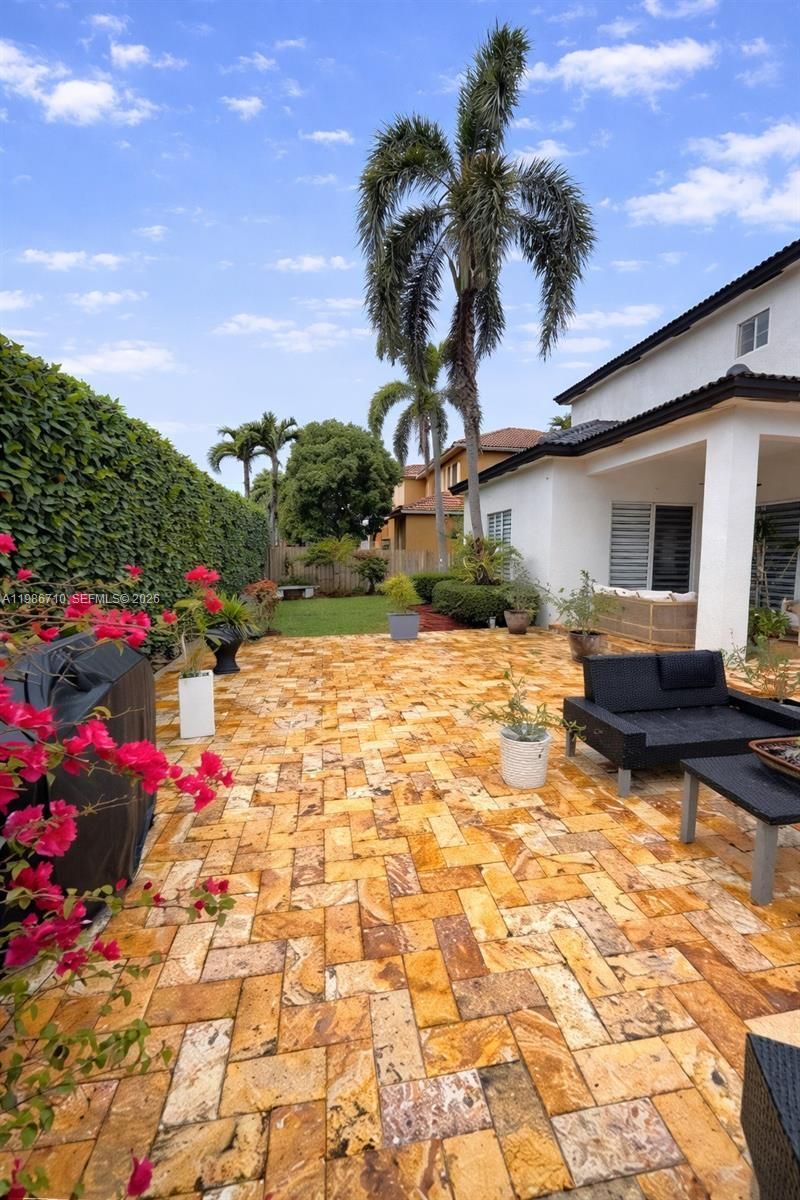 7770 NW 161st Ter , Miami Lakes, FL 33016 Photo