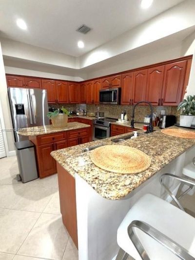 7770 NW 161st Ter , Miami Lakes, FL 33016 Photo