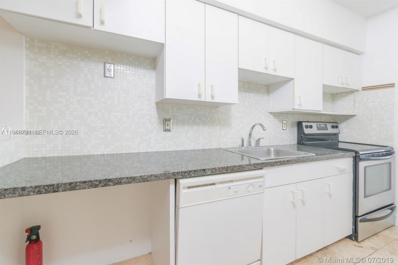 915 8th St , Unit 201, Miami Beach, FL 33139 Photo