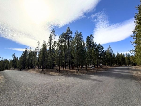 15111 River Loop Drive W, Bend, OR 97707