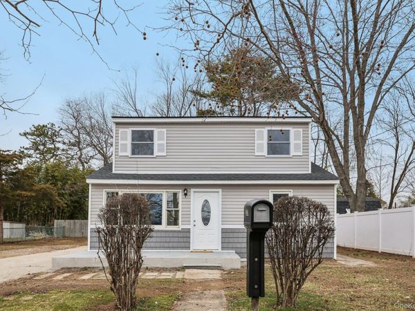 33 E Cherry Street , Central Islip, NY 11722