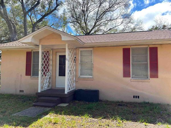 13 Marine Dr, Pensacola, FL 32507