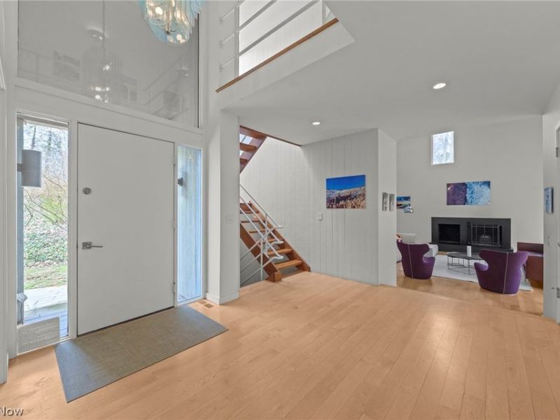 29475 S Woodland Road, Pepper Pike, OH 44124 Photo 2