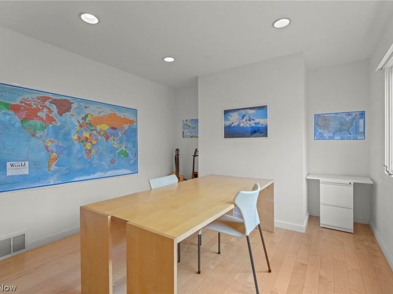 29475 S Woodland Road, Pepper Pike, OH 44124 Photo 4