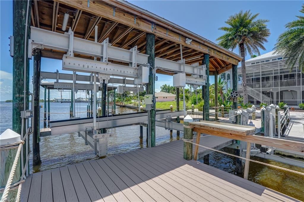 5640 Williams Dr, Fort Myers Beach, FL 33931 Photo