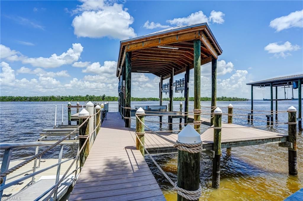 5640 Williams Dr, Fort Myers Beach, FL 33931 Photo