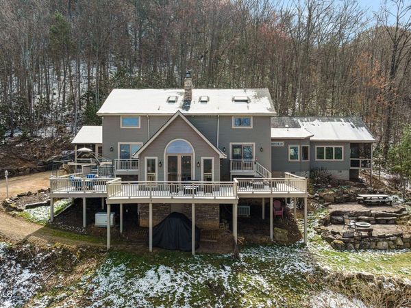 435 Cherokee Mountain Road, Jonesborough, TN 37659