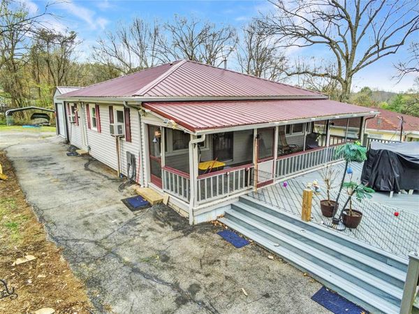 460 Port Oliver Circle , Scottsville, KY 42164