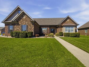 1345 Dayspring Court , Bowling Green, KY 42104