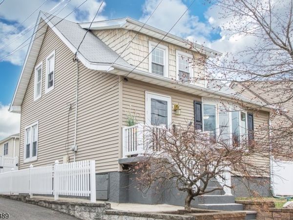 133 Forest Ave, Lyndhurst, NJ 07071