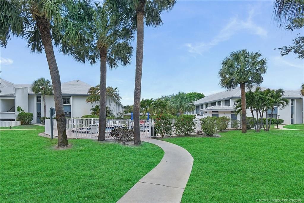 175 SE Saint Lucie Boulevard, Unit A90, Stuart, FL 34996 Photo