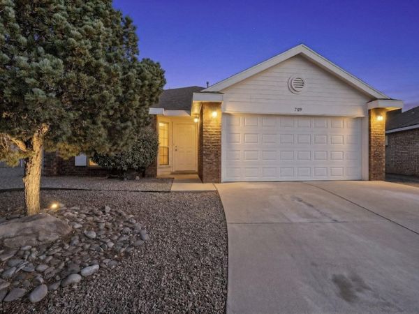 7109 Acton Court NW, Albuquerque, NM 87114