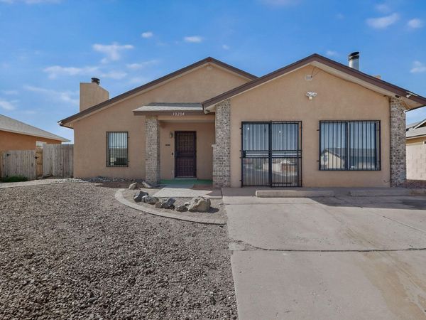 10204 Cartagena Avenue SW, Albuquerque, NM 87121