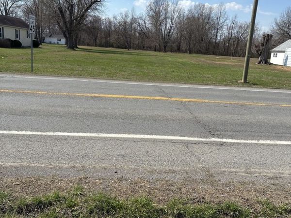 000 Benton Road , Mt Vernon, IL 62864