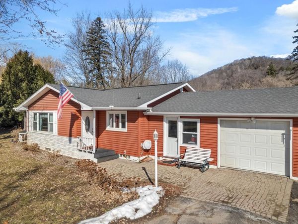 W394 Bluff Siding ROAD, Fountain City, WI 54629