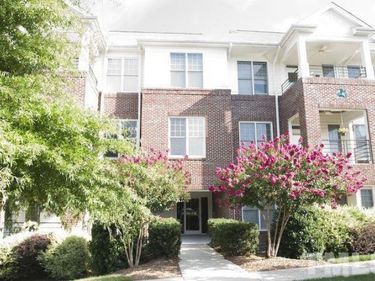 701 Copperline Drive, Unit 301, Chapel Hill, NC 27516