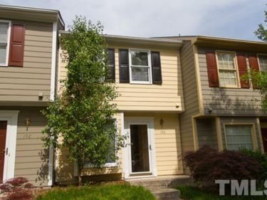 190 Saint Andrews Lane, Chapel Hill, NC 27517