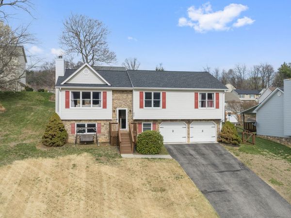 3833 Belmont CT, Roanoke, VA 24012