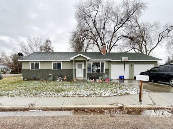 203 Hudson Avenue, Nampa, ID 83651