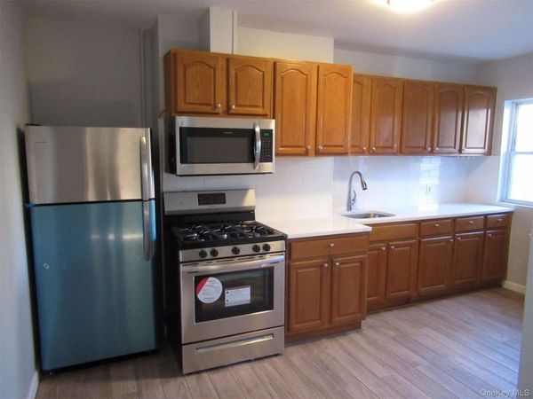 6091 54th Street , Unit 2R, Maspeth, NY 11378