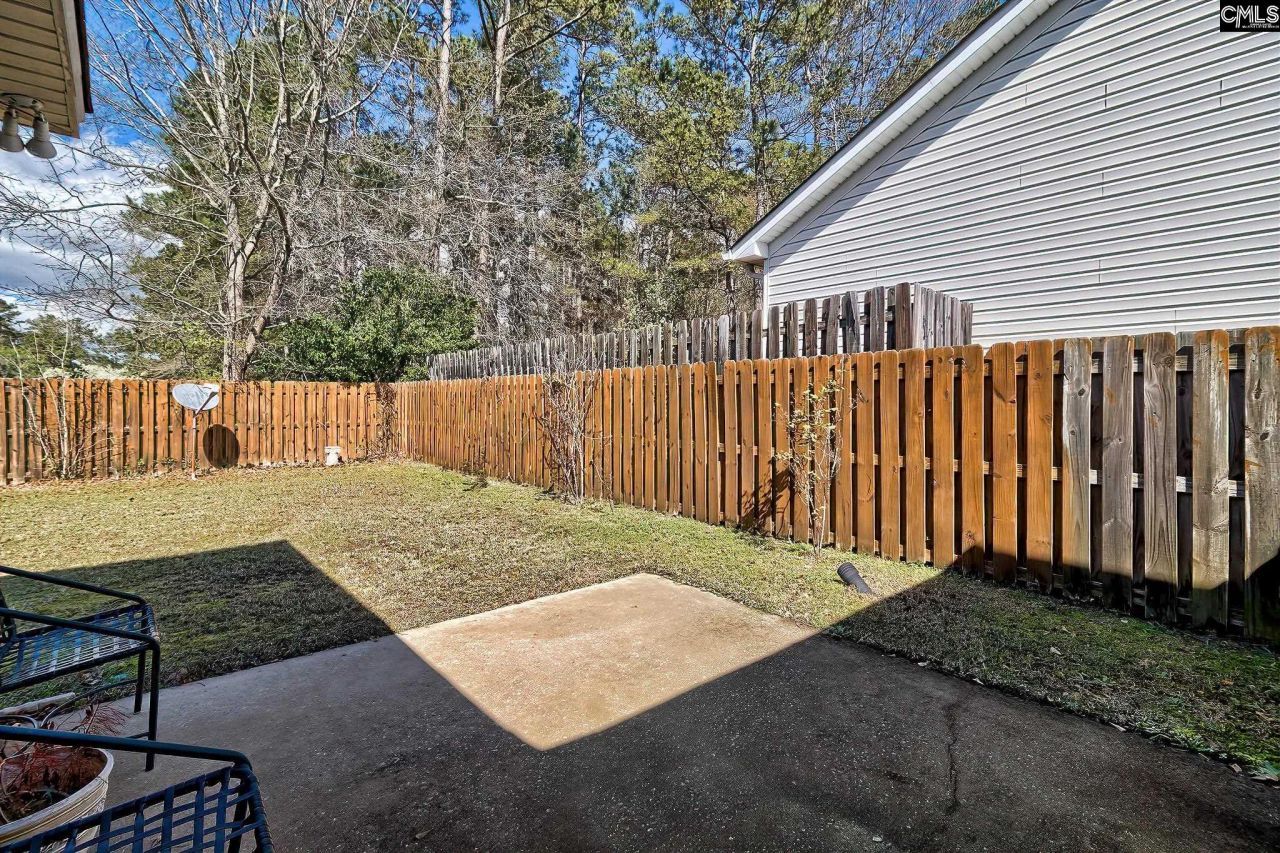 205 Twin Oaks Lane Photo 4