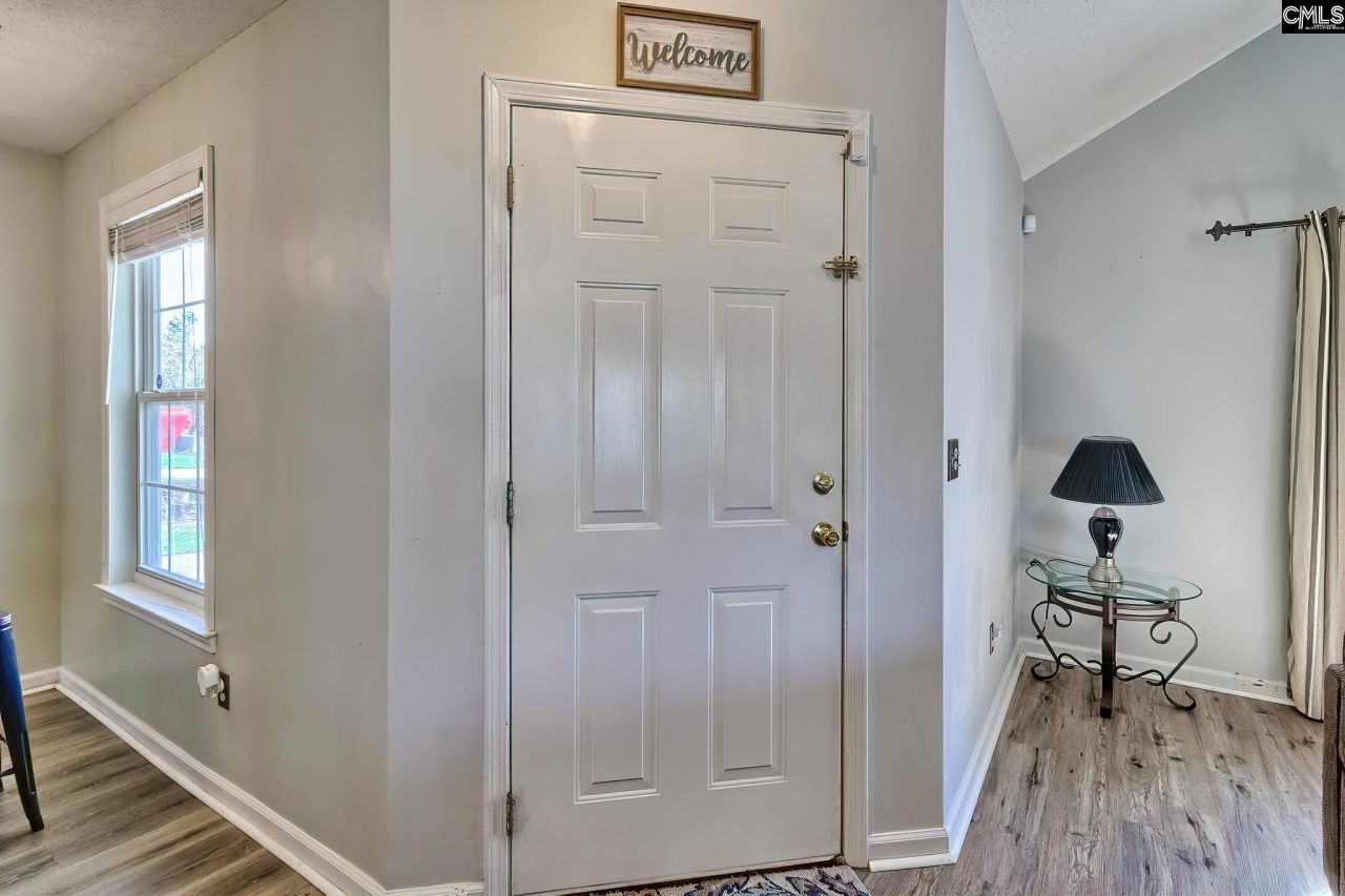 205 Twin Oaks Lane Photo 5