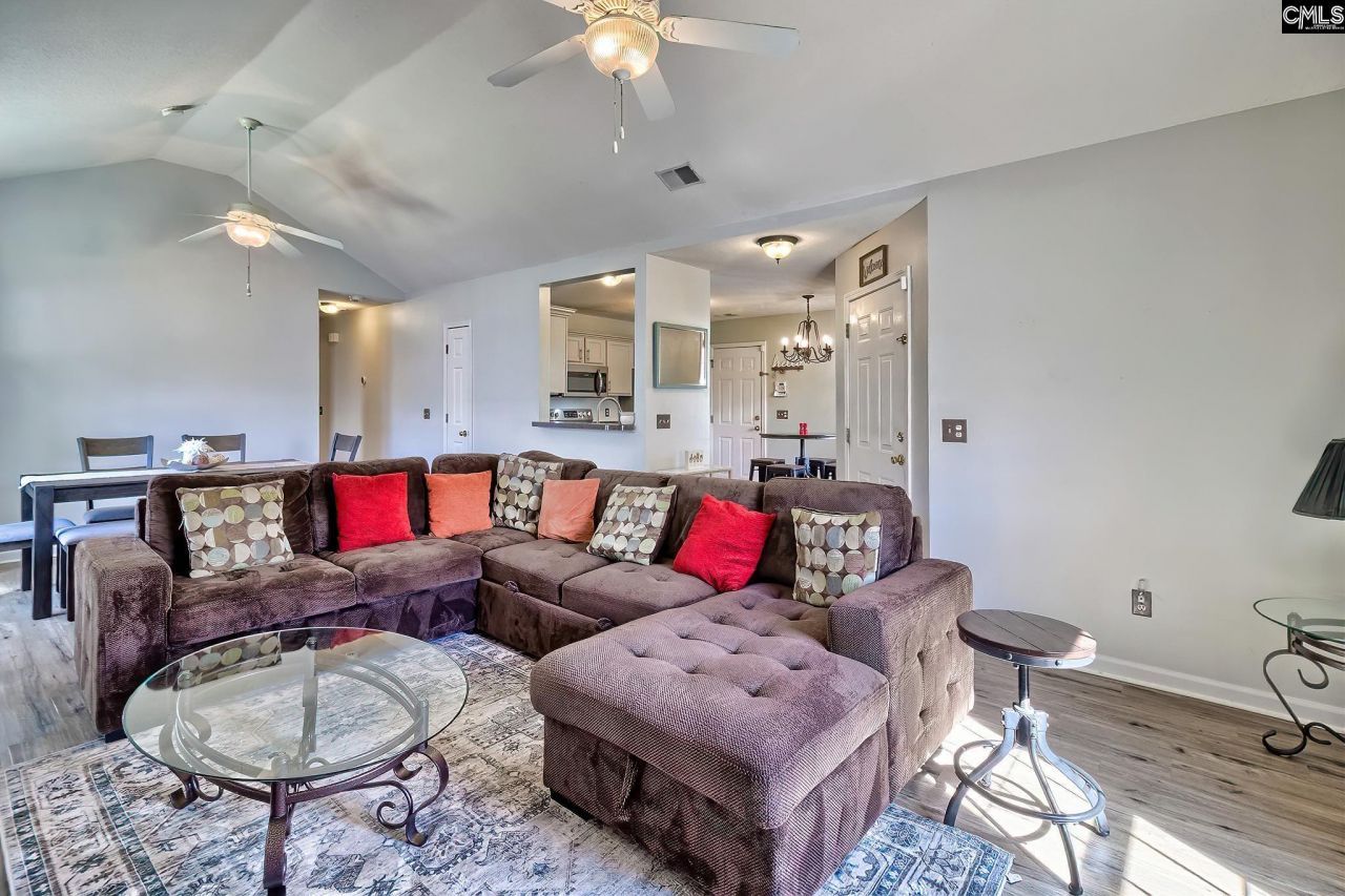 205 Twin Oaks Lane Photo 8