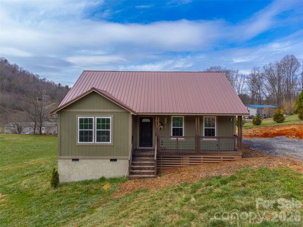 3240 Old Henson Cove Road , Canton, NC 28716