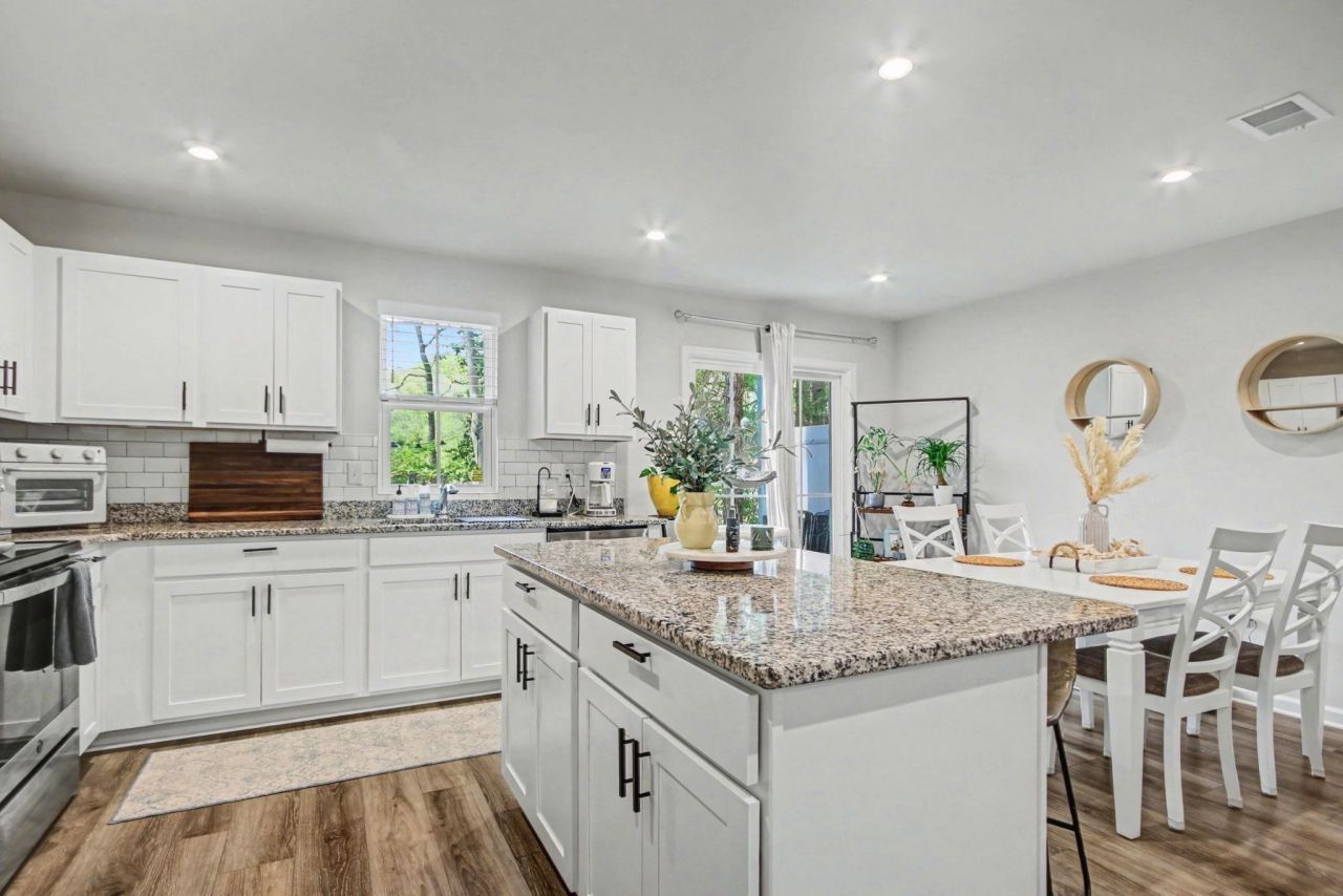 608 Montenegro Way Photo 11